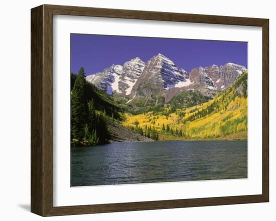 Maroon Lake and Autumn Foliage, Maroon Bells, CO-David Carriere-Framed Premium Photographic Print