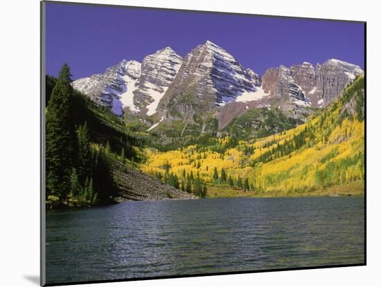 Maroon Lake and Autumn Foliage, Maroon Bells, CO-David Carriere-Mounted Premium Photographic Print