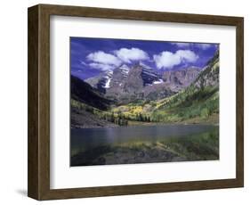 Maroon Lake and Autumn Foliage, Maroon Bells, CO-David Carriere-Framed Photographic Print