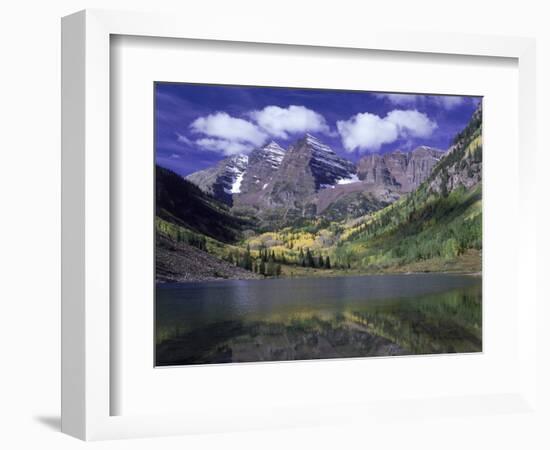 Maroon Lake and Autumn Foliage, Maroon Bells, CO-David Carriere-Framed Photographic Print