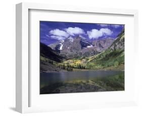 Maroon Lake and Autumn Foliage, Maroon Bells, CO-David Carriere-Framed Photographic Print