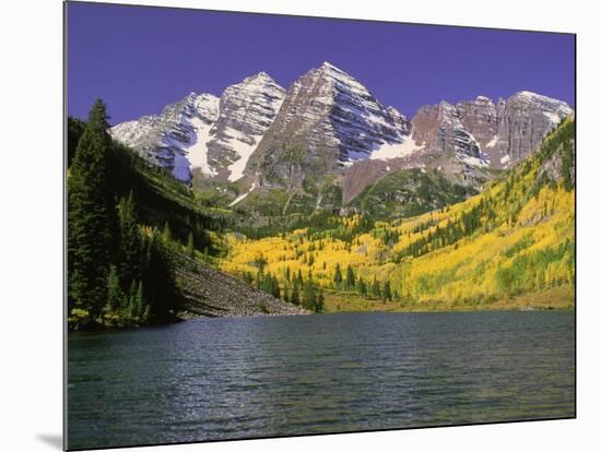 Maroon Lake and Autumn Foliage, Maroon Bells, CO-David Carriere-Mounted Photographic Print