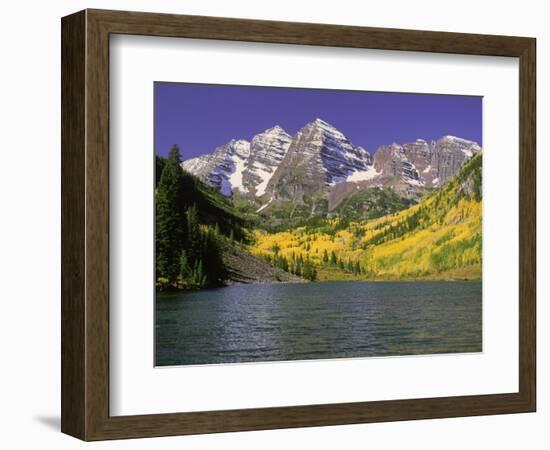 Maroon Lake and Autumn Foliage, Maroon Bells, CO-David Carriere-Framed Photographic Print