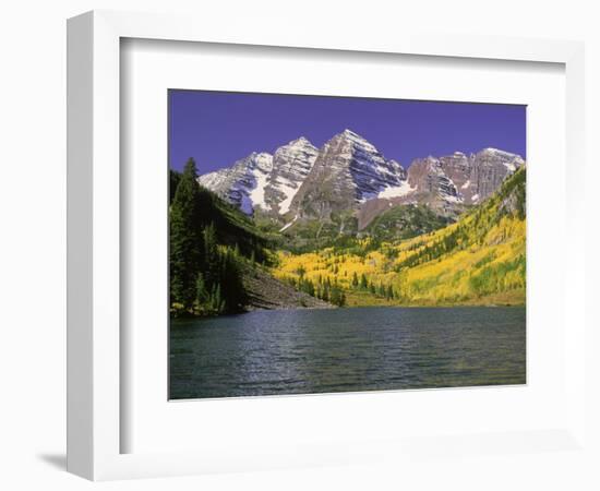 Maroon Lake and Autumn Foliage, Maroon Bells, CO-David Carriere-Framed Photographic Print