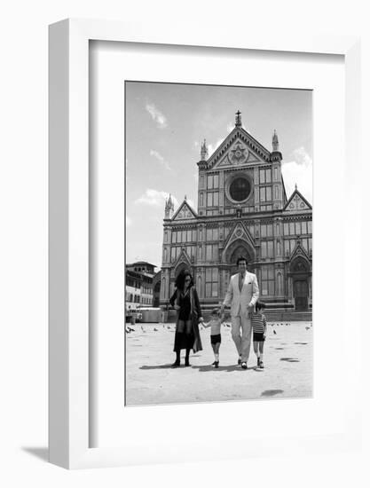 Marta Ornelas, Alvaro Domingo, Placido Domingo Jr. and Placido Domingo on Piazza Santa Croce-Sergio del Grande-Framed Photographic Print