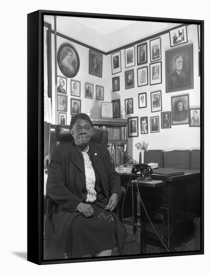 Mary Mcleod Bethune, Civil Rights Activist-Science Source-Framed Stretched Canvas