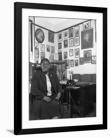 Mary Mcleod Bethune, Civil Rights Activist-Science Source-Framed Giclee Print