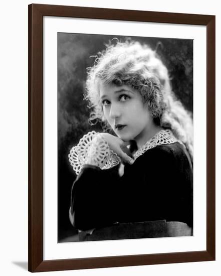 Mary Pickford, c.1918-null-Framed Photo