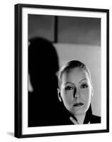 MATA HARI, 1932 directed by GEORGE FITZMAURICE Greta Garbo (b/w photo)-null-Framed Photo