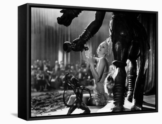 MATA HARI, 1932 directed by GEORGE FITZMAURICE Greta Garbo (b/w photo)-null-Framed Stretched Canvas