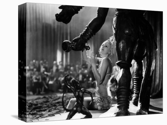 MATA HARI, 1932 directed by GEORGE FITZMAURICE Greta Garbo (b/w photo)-null-Stretched Canvas