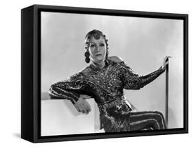 MATA HARI, 1932 directed by GEORGE FITZMAURICE Greta Garbo (b/w photo)-null-Framed Stretched Canvas