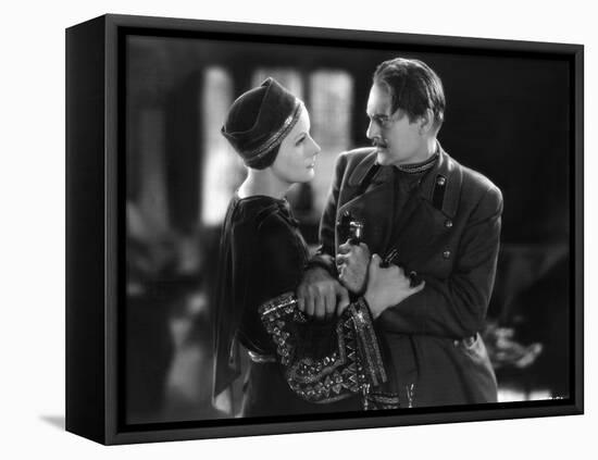 MATA HARI, 1932 directed by GEORGE FITZMAURICE Greta Garbo / Lionel Barrymore (b/w photo)-null-Framed Stretched Canvas