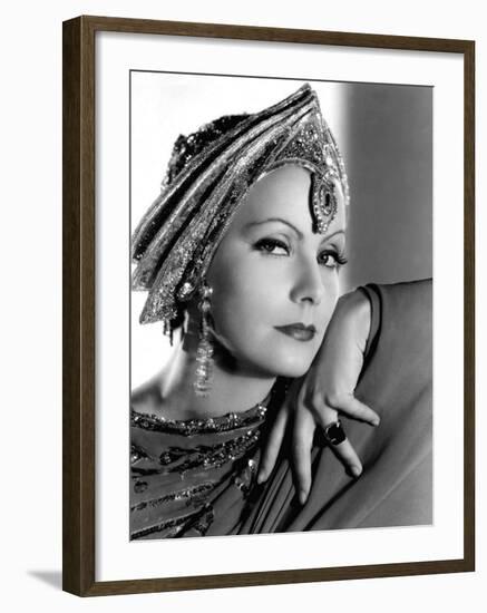 Mata Hari, Greta Garbo, 1931-null-Framed Photo