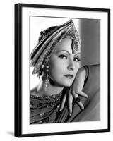 Mata Hari, Greta Garbo, 1931-null-Framed Photo