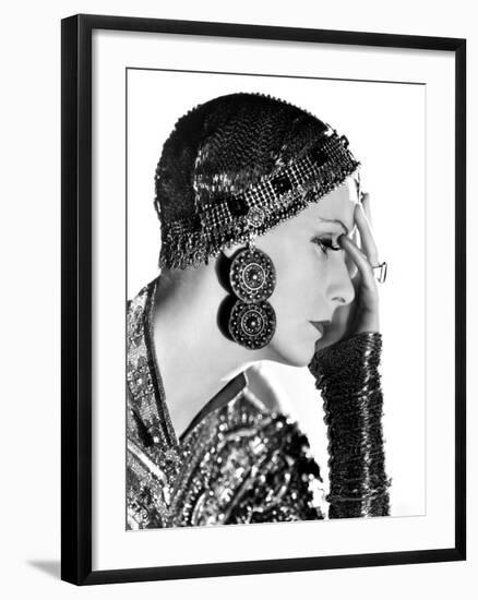 Mata Hari, Greta Garbo, 1931-null-Framed Premium Photographic Print