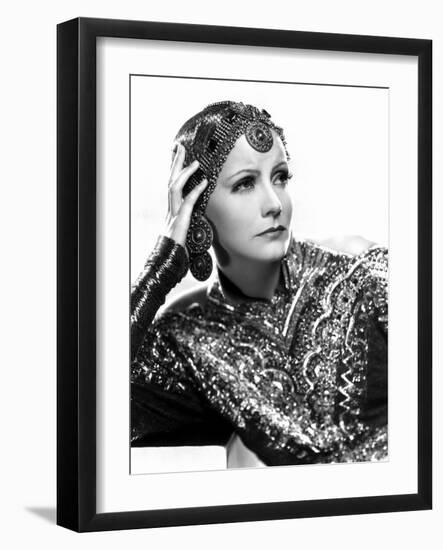 Mata Hari, Greta Garbo, 1931-null-Framed Photo