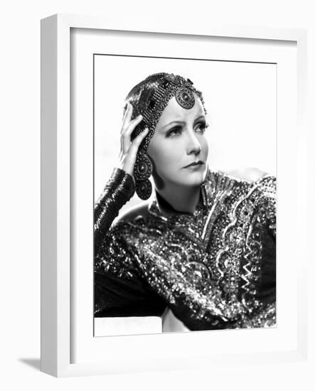 Mata Hari, Greta Garbo, 1931-null-Framed Photo