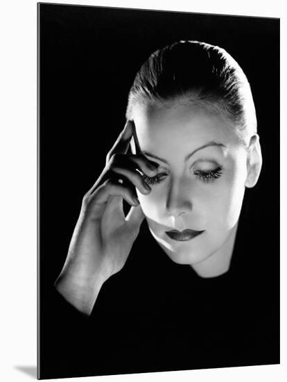 Mata Hari, Greta Garbo, Directed by George Fitzmaurice, 1931-null-Mounted Photographic Print