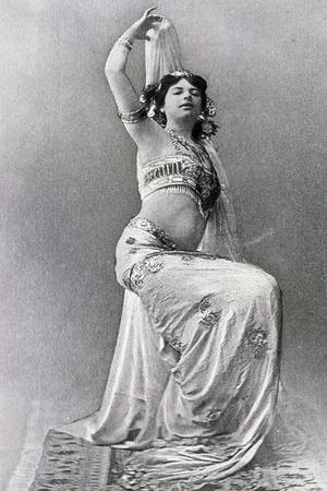 raken te veel Oh jee Mata Hari, Pseudonym of Margaretha Geertruida Zelle' Giclee Print | AllPosters.com raken te veel Oh jee Mata Hari, Pseudonym of Margaretha Geertruida Zelle' Giclee Print | AllPosters.com