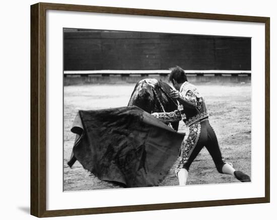 Matador Manuel Benitez, Performing in the Bullring-Loomis Dean-Framed Premium Photographic Print