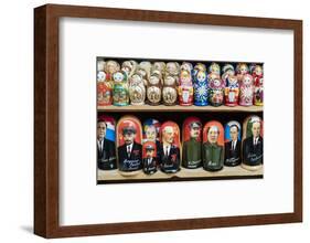 Matryoshka dolls for sale in Izmaylovsky Bazaar, Moscow, Moscow Oblast, Russia-Ben Pipe-Framed Photographic Print