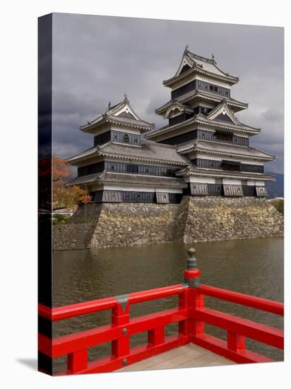 Matsumoto-Jo, Matsumoto, Nagano Prefecture, Central Honshu, Japan-Gavin Hellier-Stretched Canvas