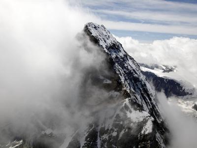 https://imgc.allpostersimages.com/img/posters/matterhorn-zermatt-valais-swiss-alps-switzerland-europe_u-L-PFTW3W0.jpg?artPerspective=n