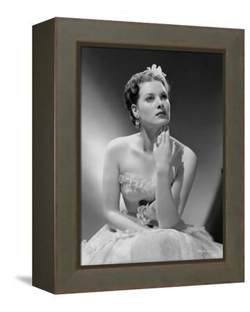 Maureen O'Hara in White Gown With Hat Portrait High Quality Photo 