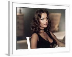 Max Et Les Ferrailleurs 1970 Directed by Claude Sautet Romy Schneider-null-Framed Photo