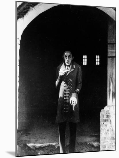 Max Schreck: Nosferatu, Eine Symphonie Des Grauens, 1922-null-Mounted Photographic Print
