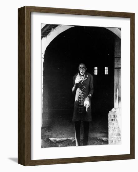 Max Schreck: Nosferatu, Eine Symphonie Des Grauens, 1922-null-Framed Photographic Print