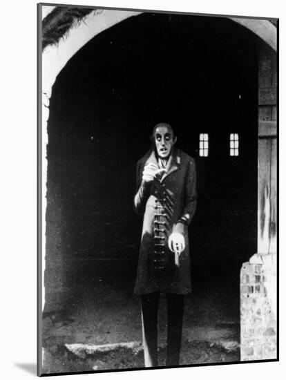 Max Schreck: Nosferatu, Eine Symphonie Des Grauens, 1922-null-Mounted Photographic Print