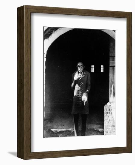 Max Schreck: Nosferatu, Eine Symphonie Des Grauens, 1922-null-Framed Photographic Print