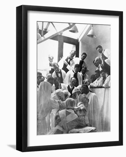 Mayo Clinic, 1913-null-Framed Photographic Print