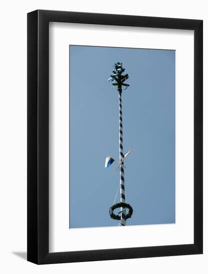 Maypole-Christine Meder stage-art.de-Framed Photographic Print