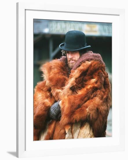 Mccabe And Mrs. Miller, Warren Beatty, 1971-null-Framed Photo