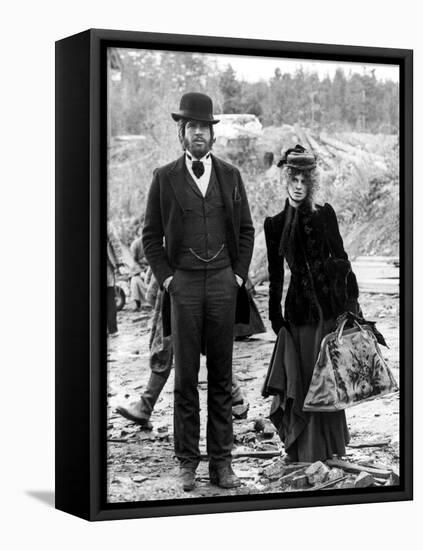 Mccabe And Mrs. Miller, Warren Beatty, Julie Christie, 1971-null-Framed Stretched Canvas