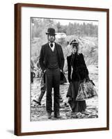 Mccabe And Mrs. Miller, Warren Beatty, Julie Christie, 1971-null-Framed Photo