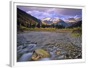 Mcdonald Creek and Garden Wall in Glacier National Park, Montana, USA-Chuck Haney-Framed Photographic Print