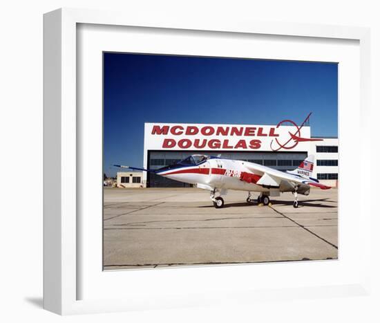 McDonnell Douglas AV-8B Harrier II-null-Framed Art Print