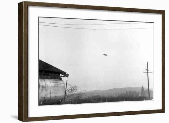 McMinnville UFO Sighting, 1950-Science Source-Framed Giclee Print