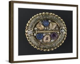 Médaillon reliquaire : Christ à la colonne-null-Framed Giclee Print