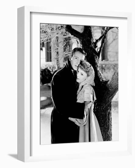 Meet Me in St. Louis, from Left: Tom Drake, Judy Garland, 1944-null-Framed Photo