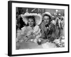 Meet Me In St. Louis, Judy Garland, Tom Drake, 1944-null-Framed Photo