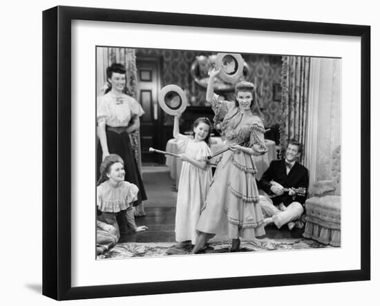 Meet Me In St. Louis, Margaret O'Brien, Judy Garland, 1944-null-Framed Photo