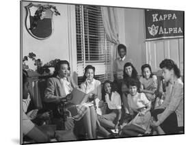 Meeting of Alpha Kappa Alpha Sorority at Howard University-null-Mounted Photographic Print