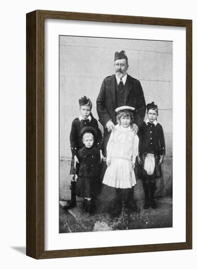 Members of the Royal Family, Balmoral, Scotland, 1902-null-Framed Giclee Print