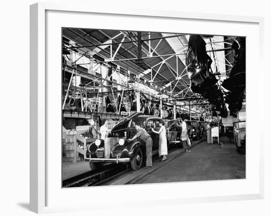 Men and Women Polishing Chevrolets on the Assembly Line at the General Motors Plant-null-Framed Photographic Print