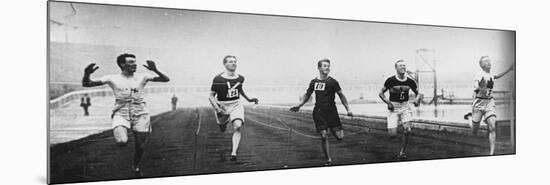 Men's 200m Race at the 1908 Summer Olympics in London-null-Mounted Giclee Print